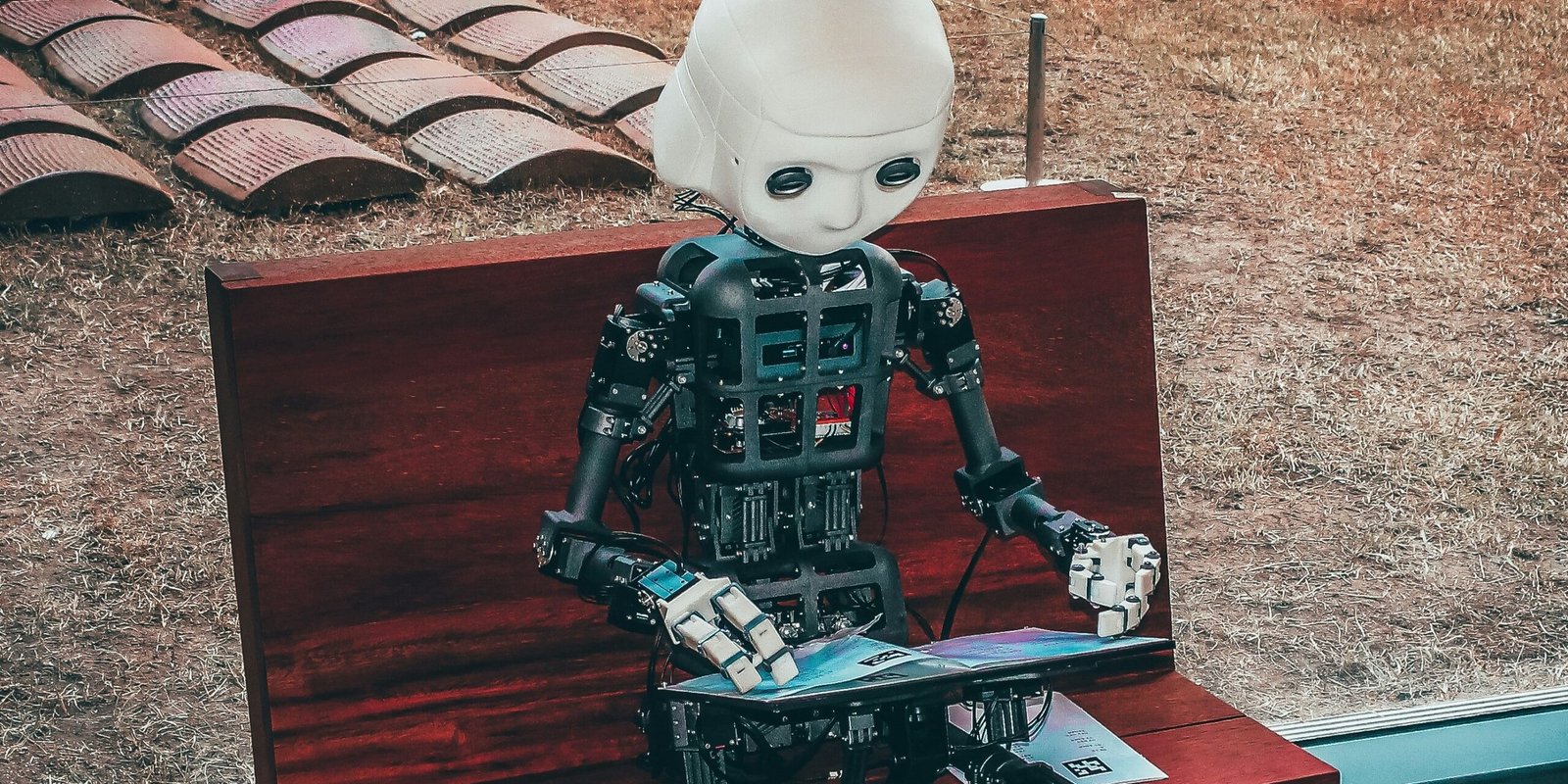 You are currently viewing Automatiser ses tâches administratives : 5 outils no-code testés et approuvés pour les TPE